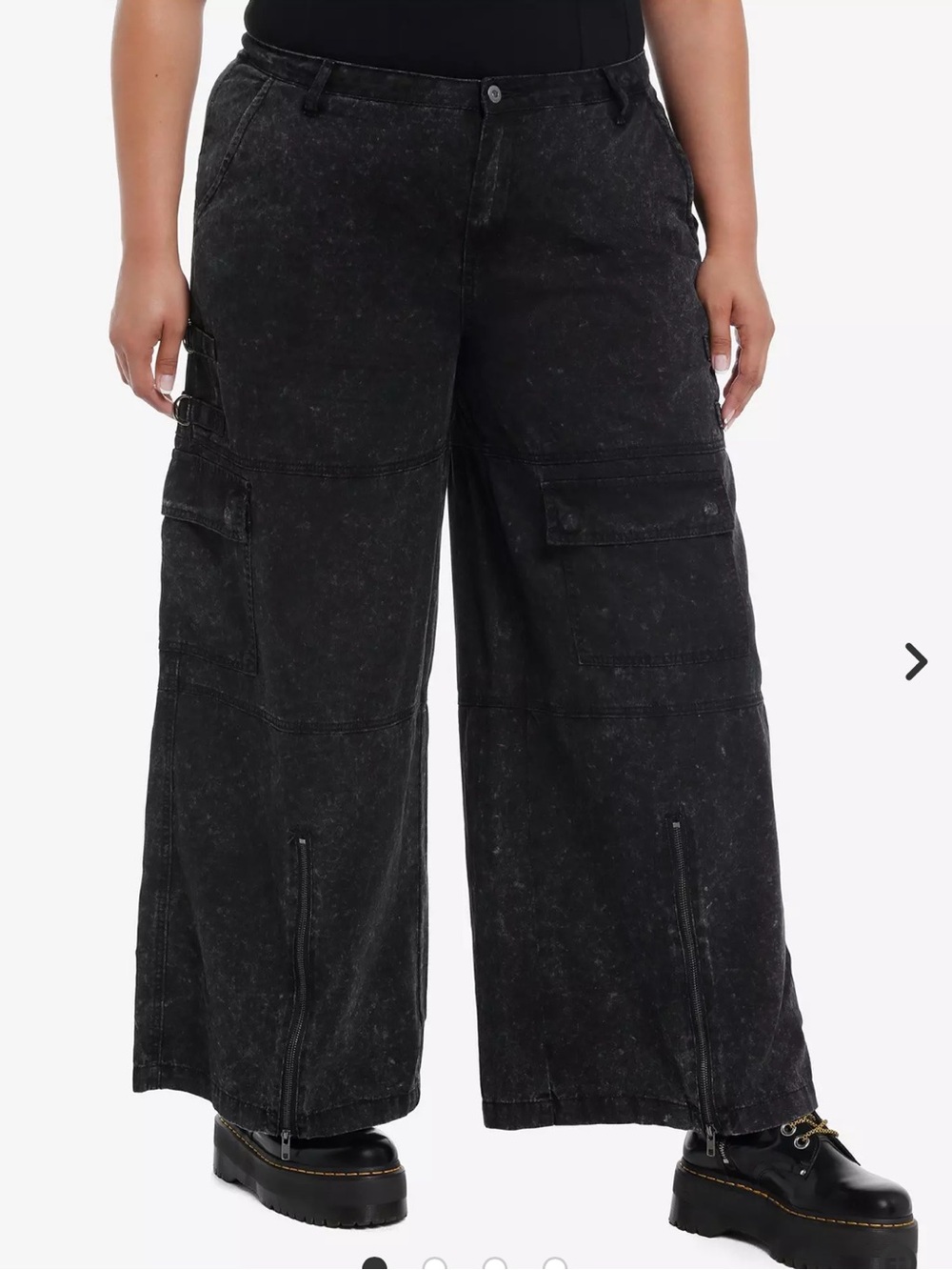 Hot Topic Black Acid Wash Hardware Zipper Wide Leg Jeans Plus Size 20